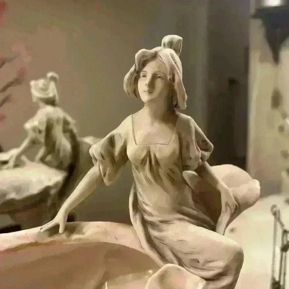 Royal Dux Art Nouveau Figure On Shell - Picture 4 of 6